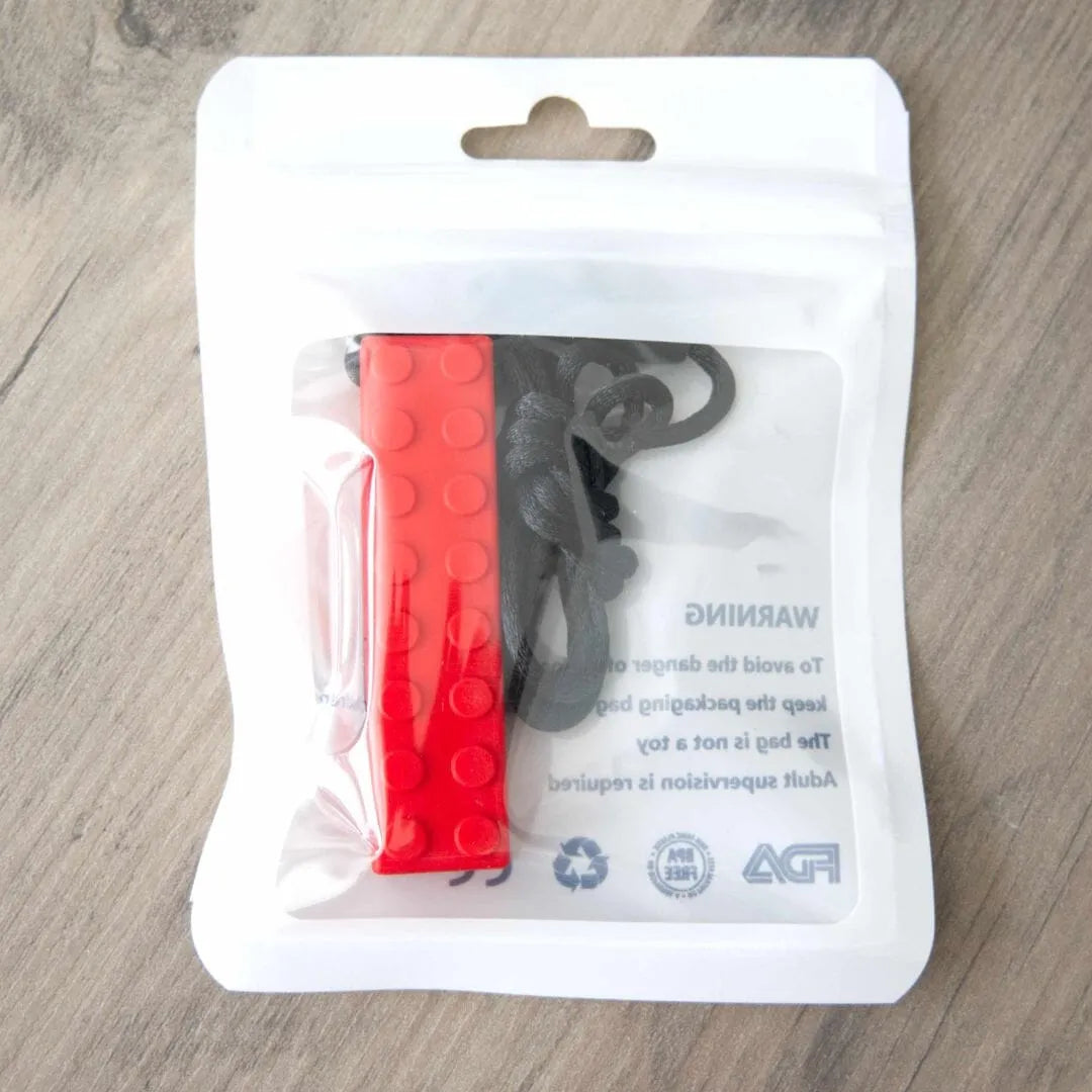 Block Pendant Chew Necklace Red 