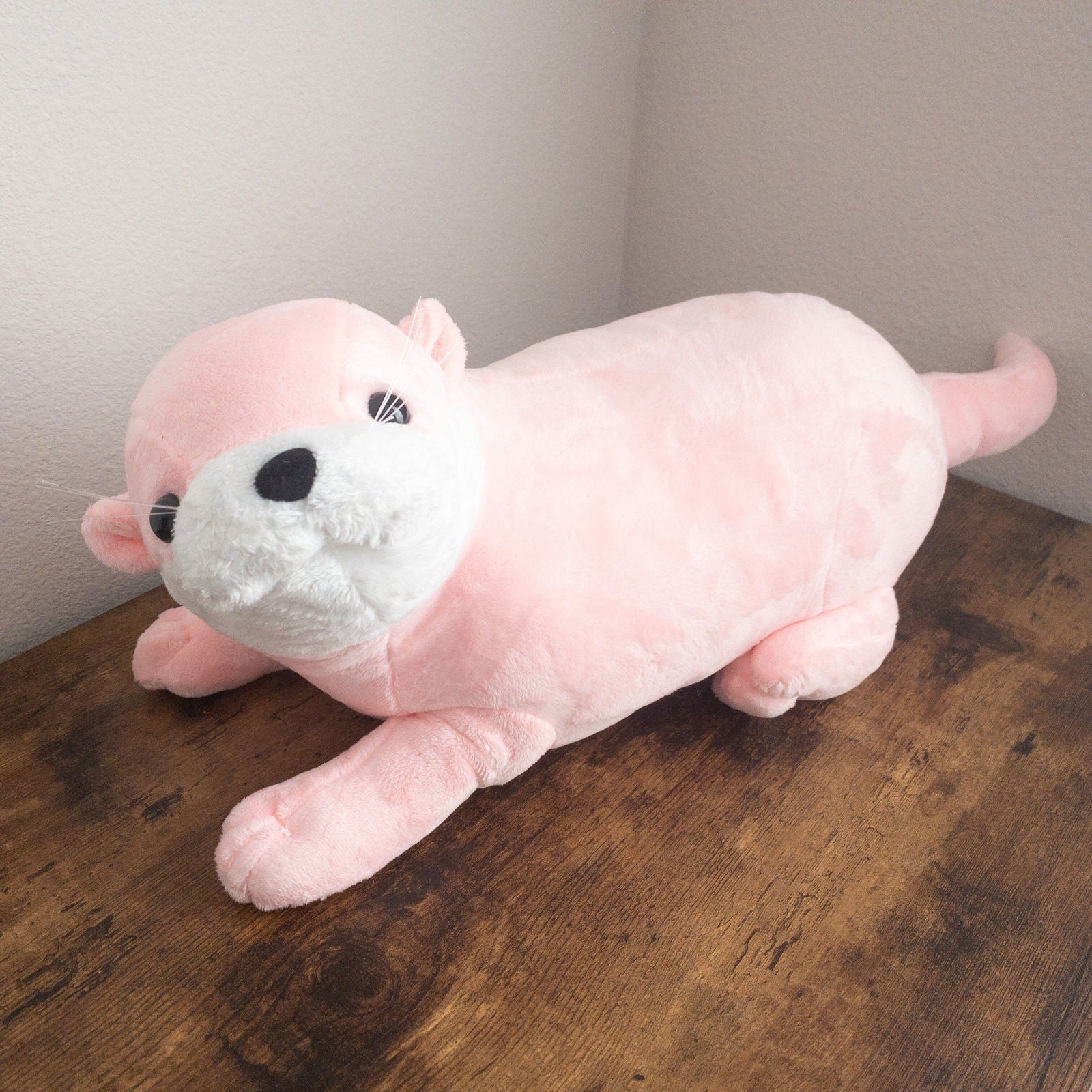 Otter Plush Small Pink 