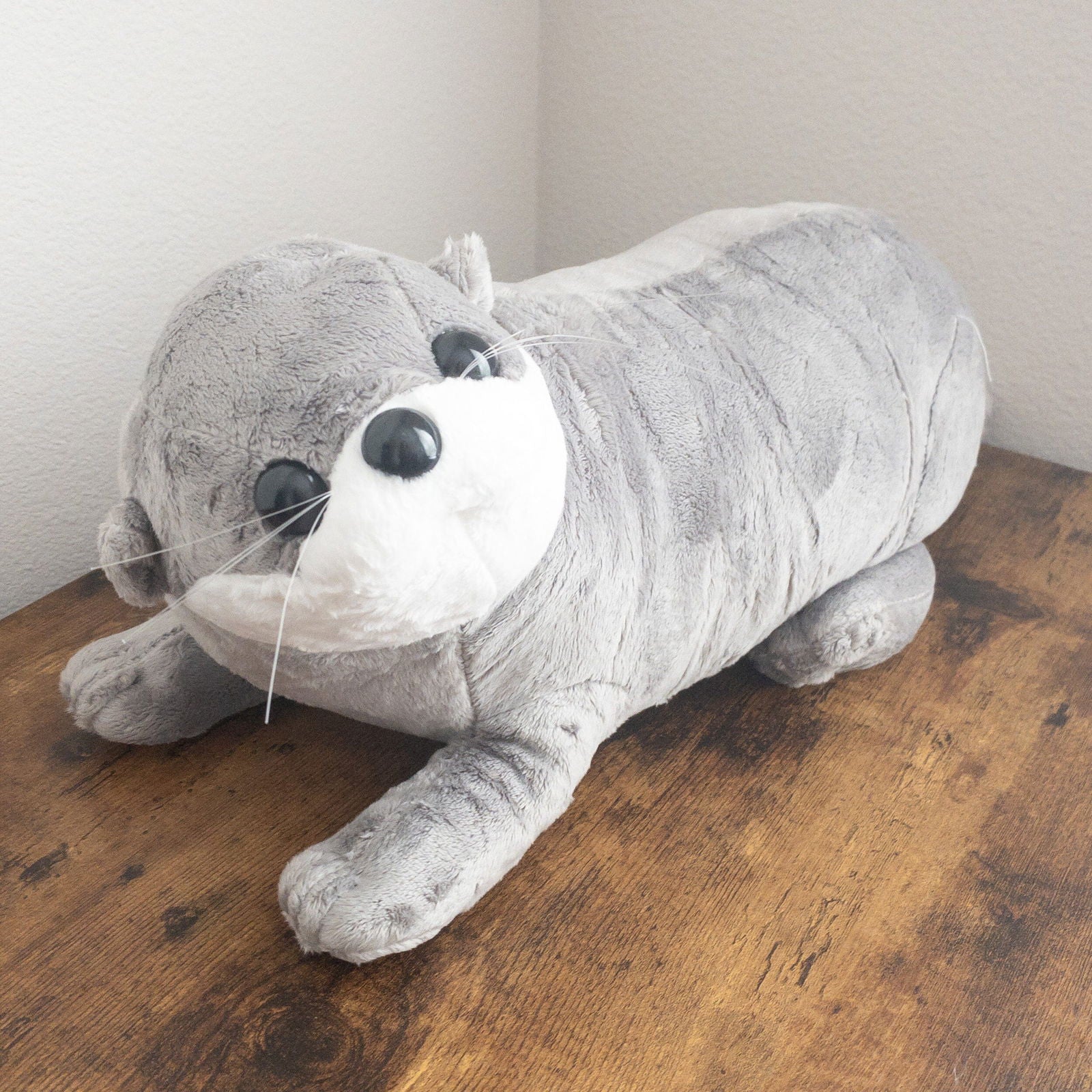 Otter Plush Small Grey 